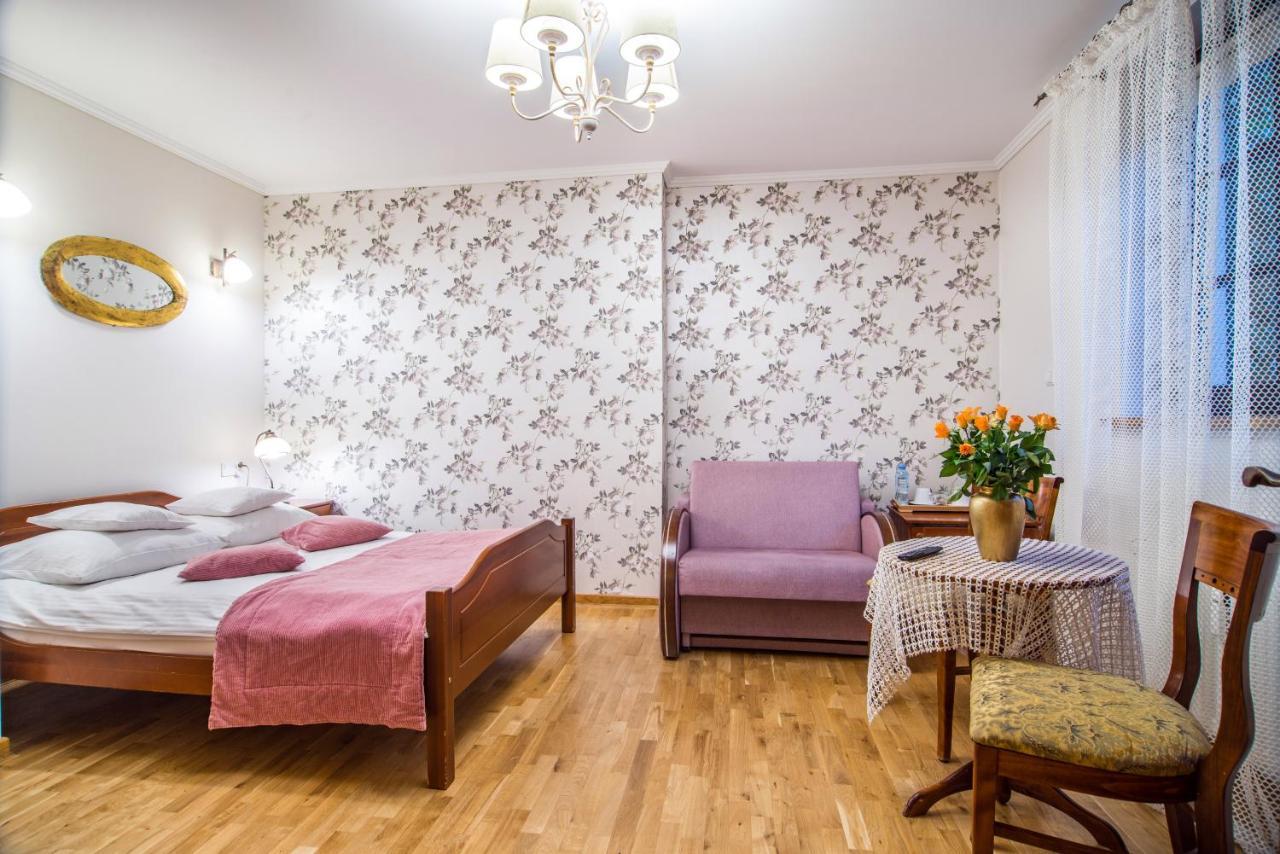 Pokoje Ksiezycowe Przy Rynku Kazimierz Dolny Esterno foto