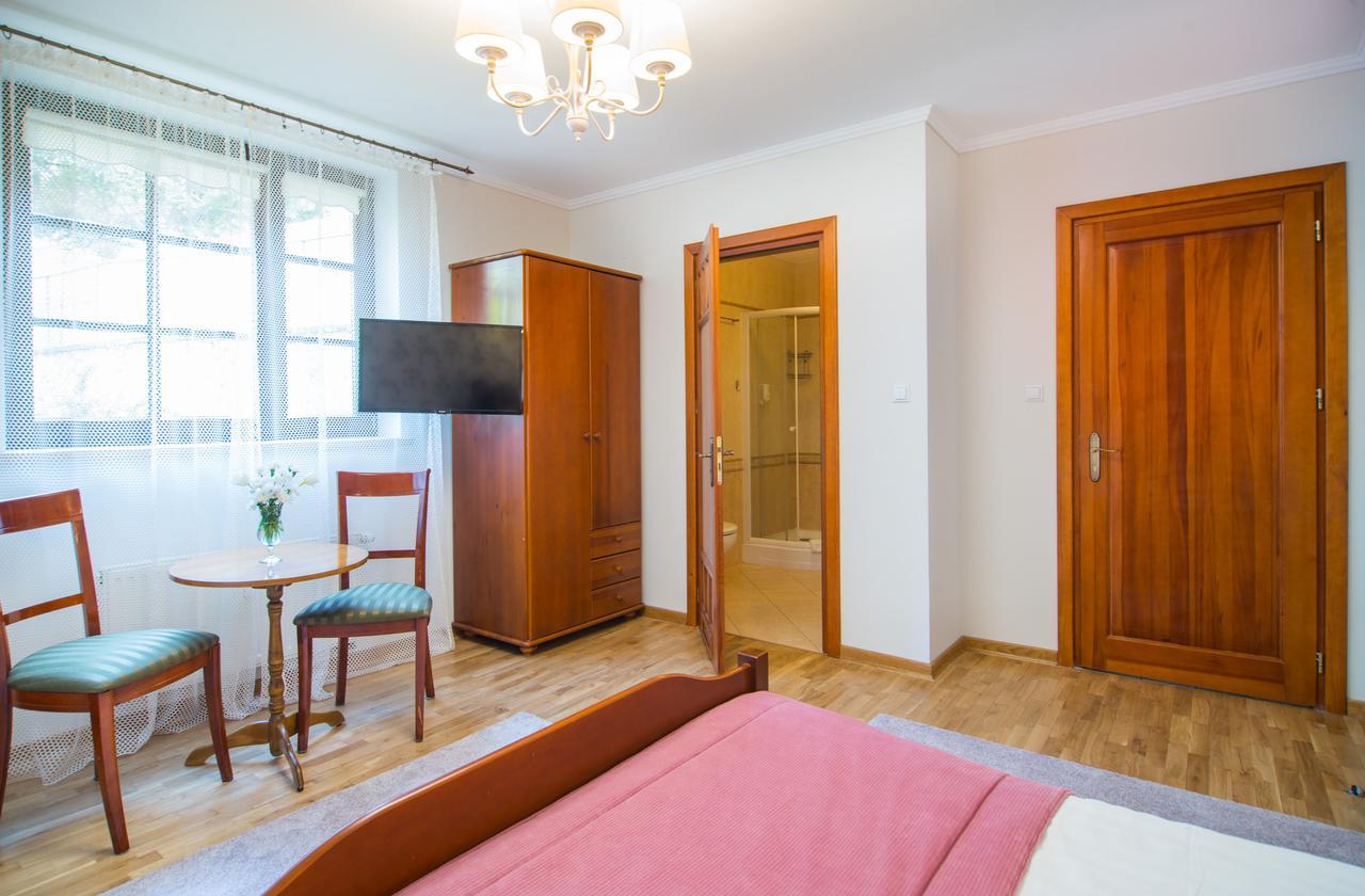 Pokoje Ksiezycowe Przy Rynku Kazimierz Dolny Esterno foto
